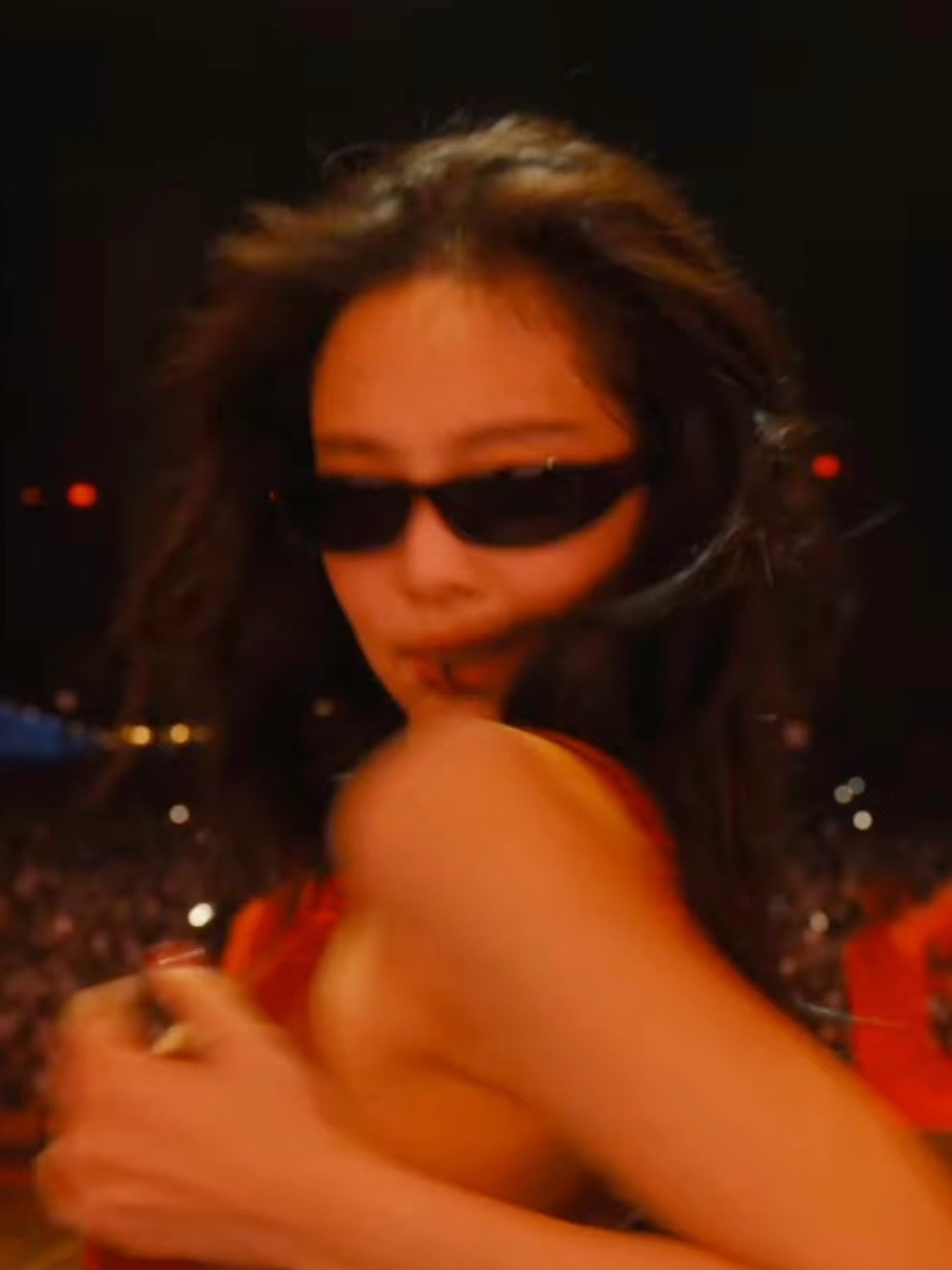 Jennie Konser Vintage Küçük Çe - Street Fashion Pose incelemesi ve fiyatı
